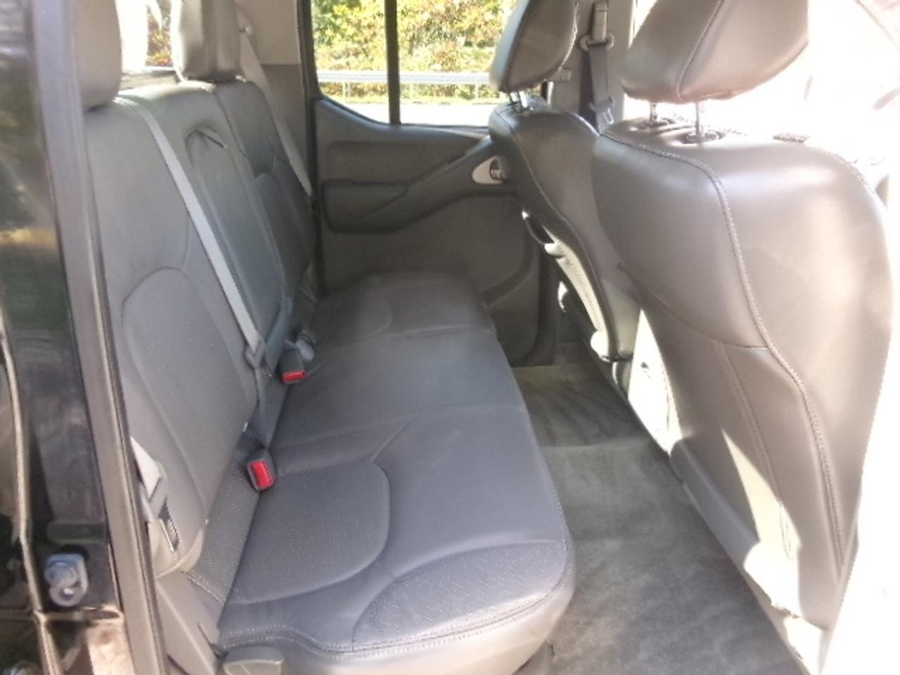 2015 Nissan Frontier SL Photo1