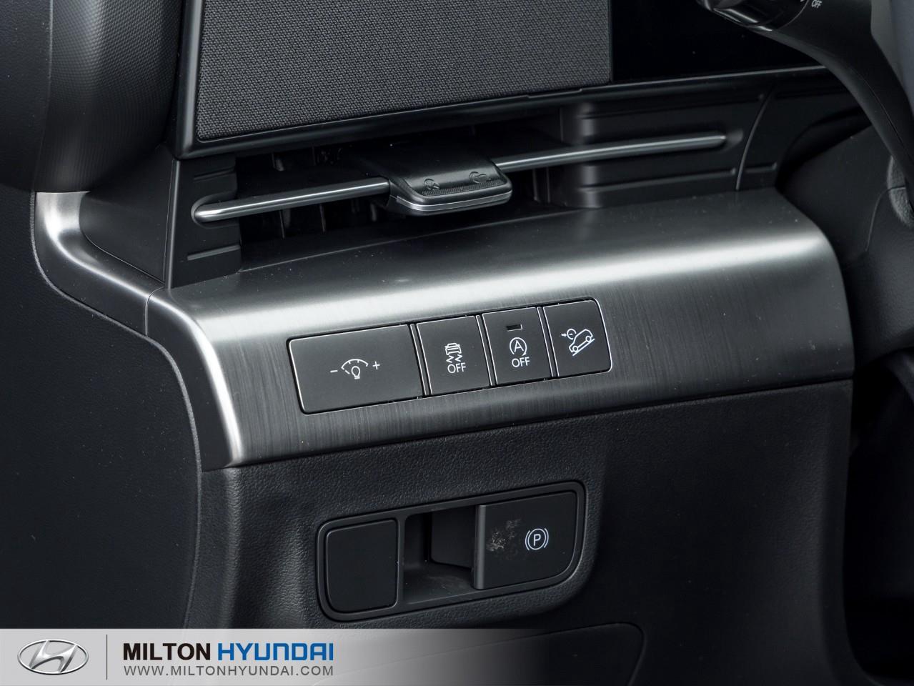 2026 Hyundai KONA 2.0L Essential 4dr All-Wheel Drive Photo