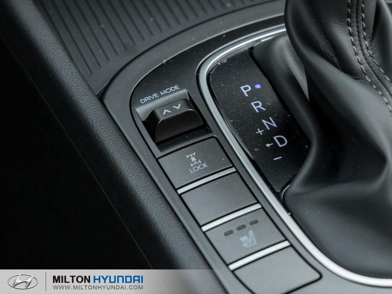 2026 Hyundai KONA 2.0L Essential 4dr All-Wheel Drive Photo