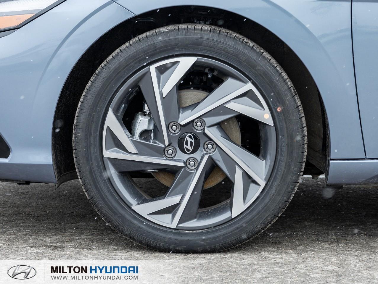 2026 Hyundai Elantra HEV Luxury 4dr Sedan Photo