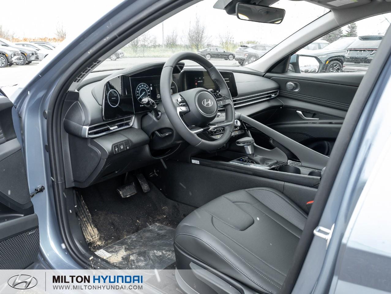 2026 Hyundai Elantra HEV Luxury 4dr Sedan Photo