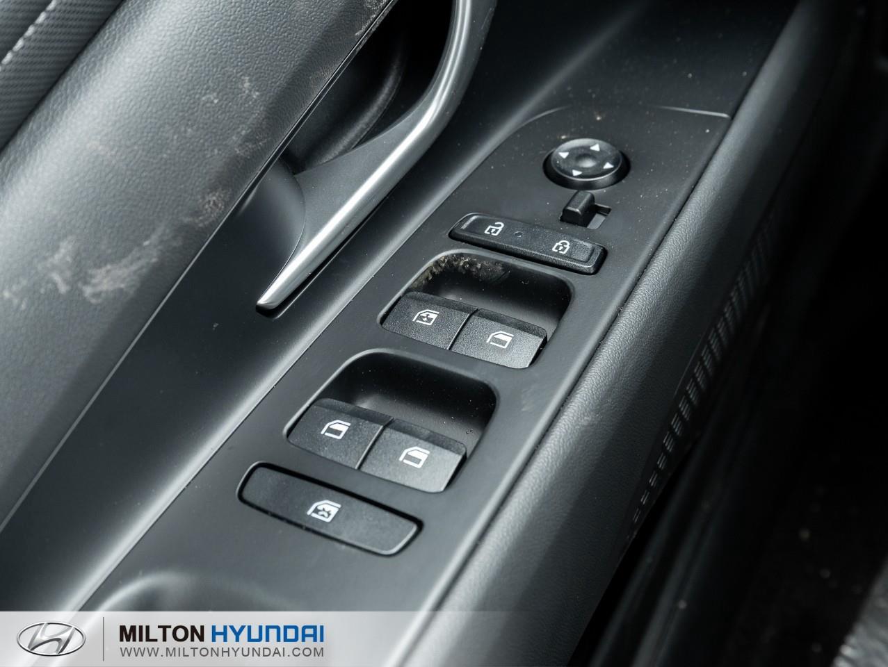 2026 Hyundai Elantra HEV Luxury 4dr Sedan Photo
