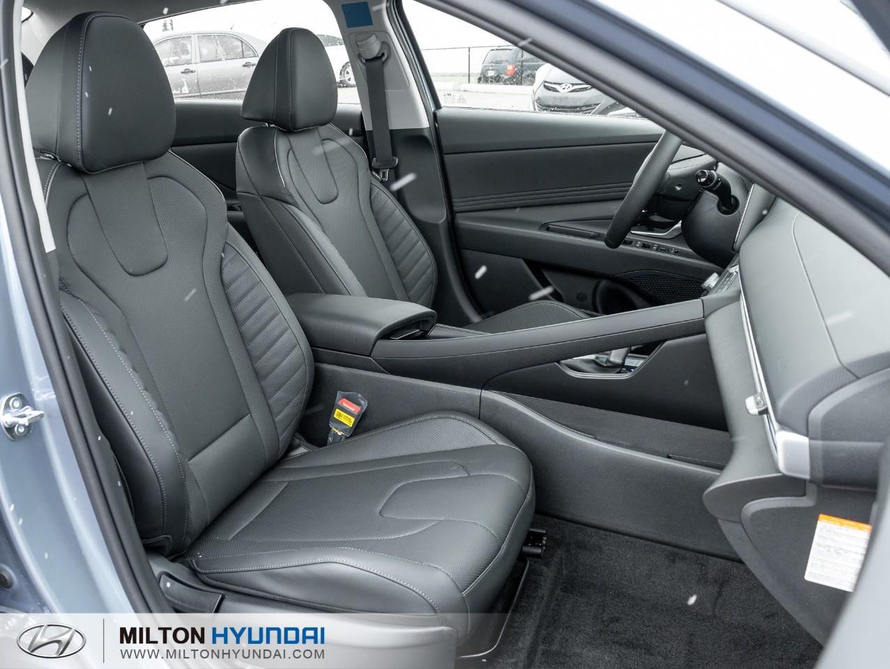 2026 Hyundai Elantra HEV Luxury 4dr Sedan Photo