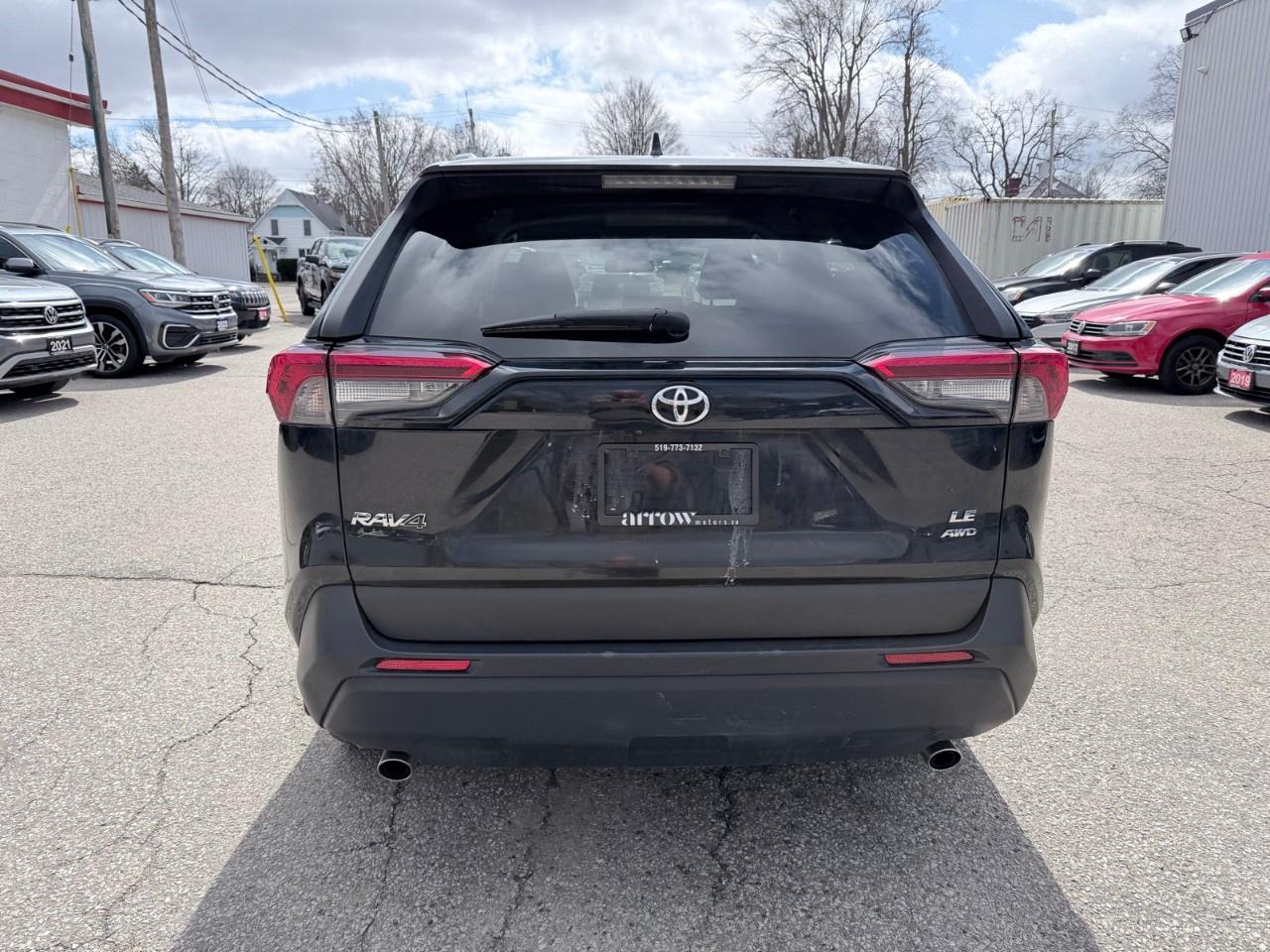 2019 Toyota RAV4 AWD LE Photo