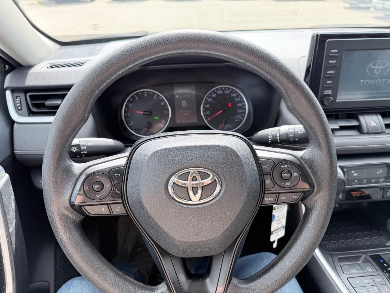 2019 Toyota RAV4 AWD LE Photo