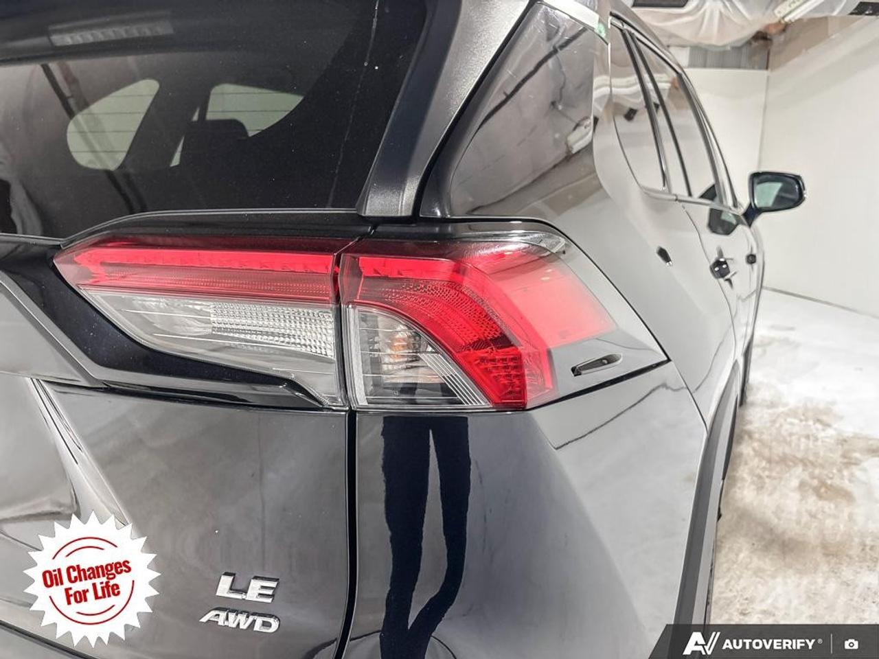 2019 Toyota RAV4 AWD LE Photo