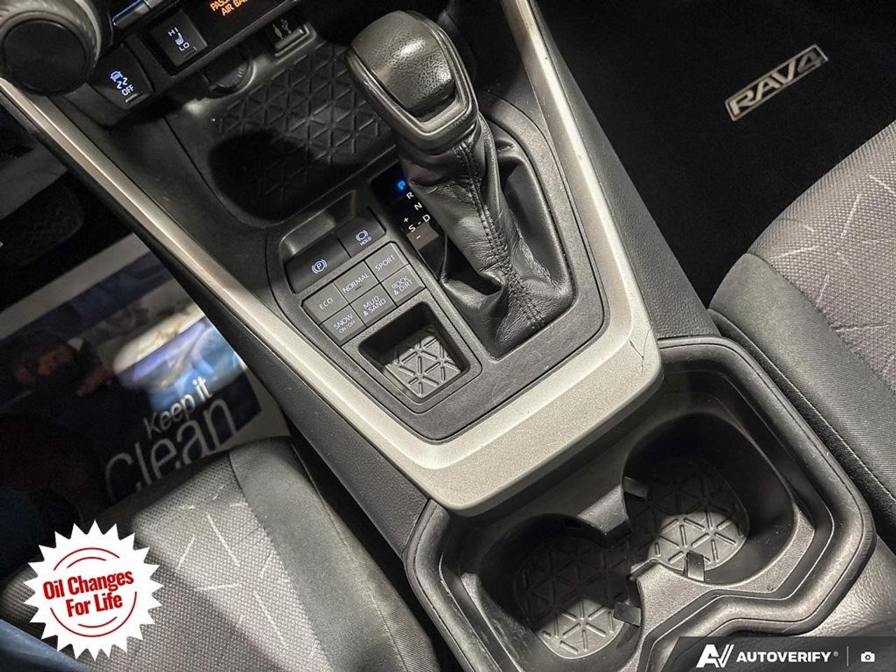 2019 Toyota RAV4 AWD LE Photo
