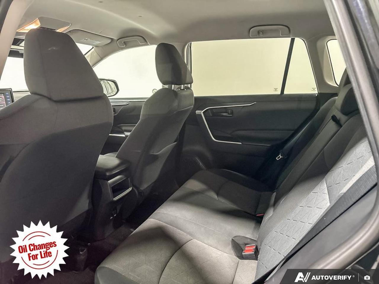 2019 Toyota RAV4 AWD LE Photo