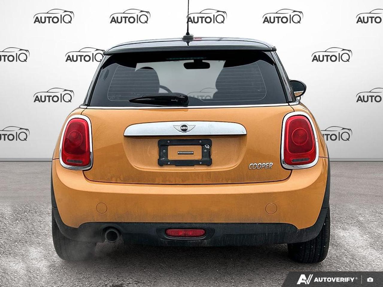 2015 MINI 3 Door Cooper 2dr Hatchback Photo4