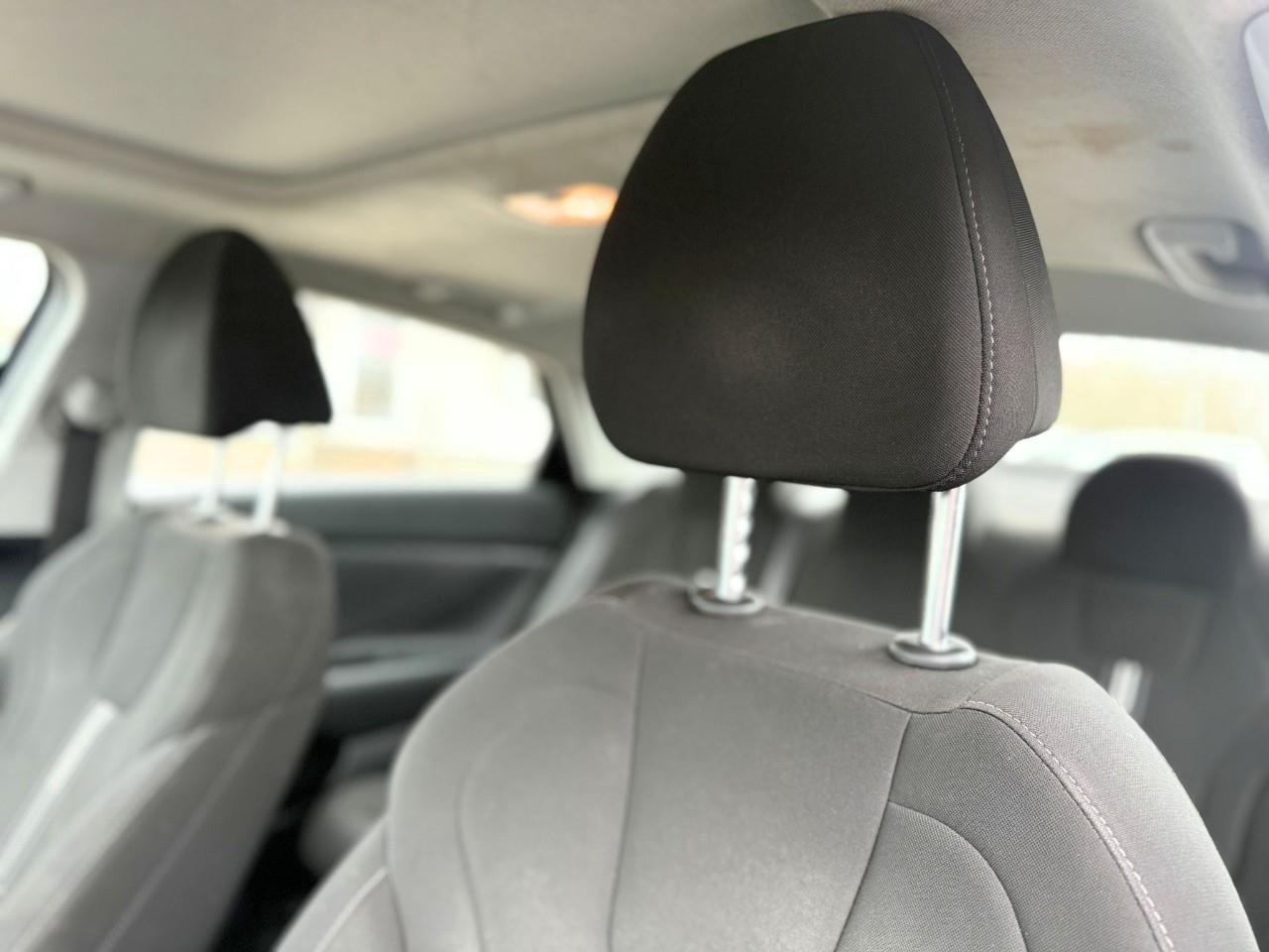 2021 Hyundai Elantra Preferred w/Sun & Tech Pkg 4dr Sedan Photo