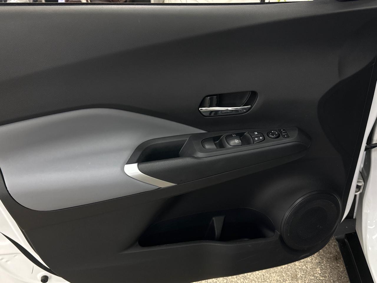 2024 Nissan Kicks SR 4dr Front-Wheel Drive Photo