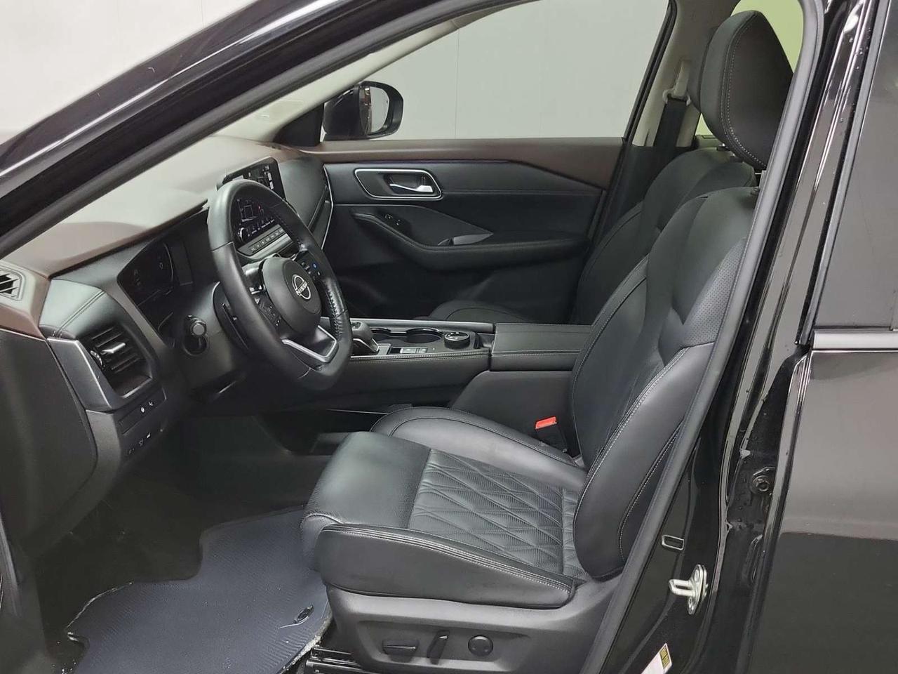 2023 Nissan Rogue Platinum 4dr All-Wheel Drive Sport Utility Photo