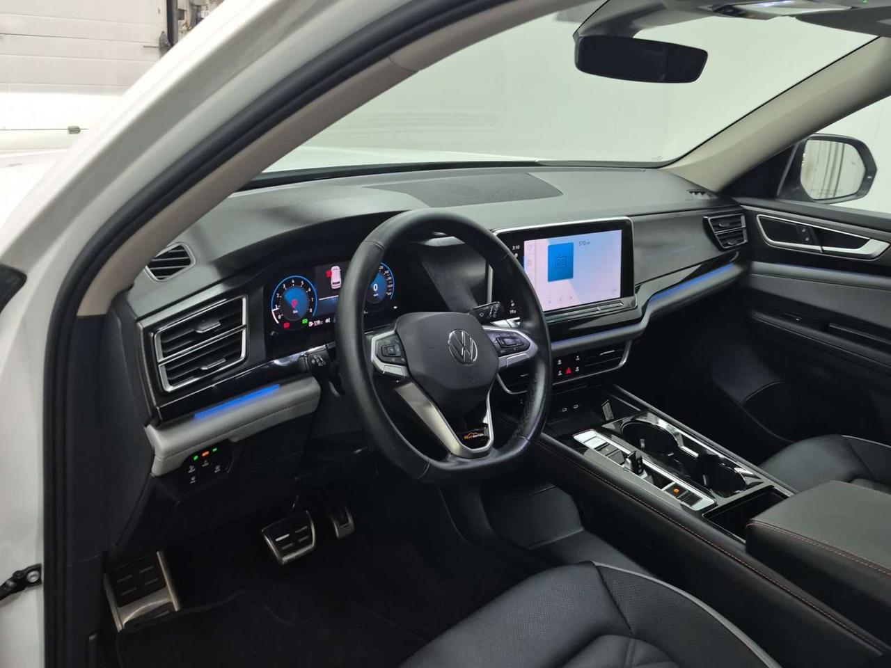 2024 Volkswagen Atlas 2.0 TSI Peak Edition 4dr All-Wheel Drive 4MOTION Photo2