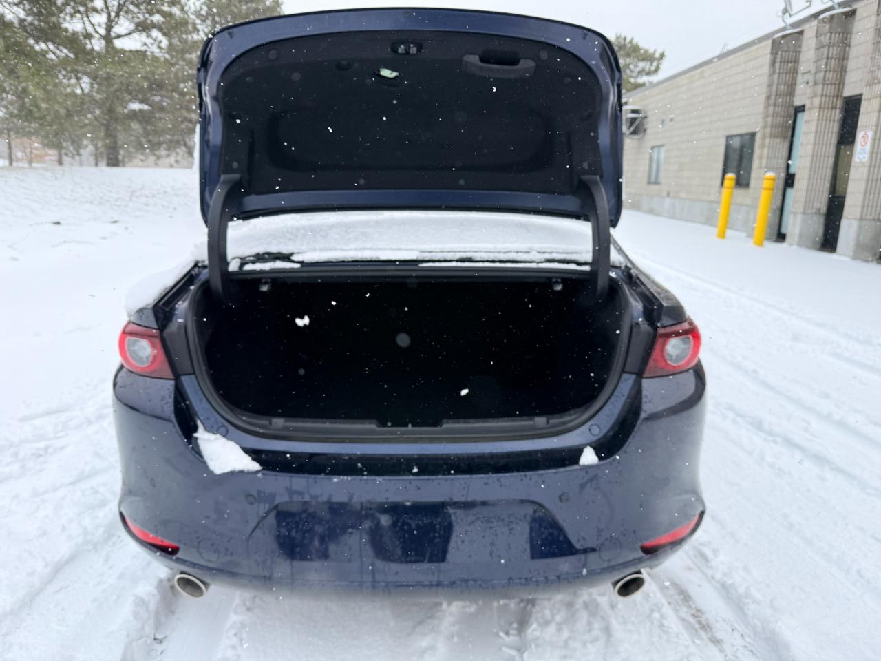 2023 Mazda 3 GT w/Turbo (A6) 4dr i-ACTIV All-Wheel Drive Sedan Photo