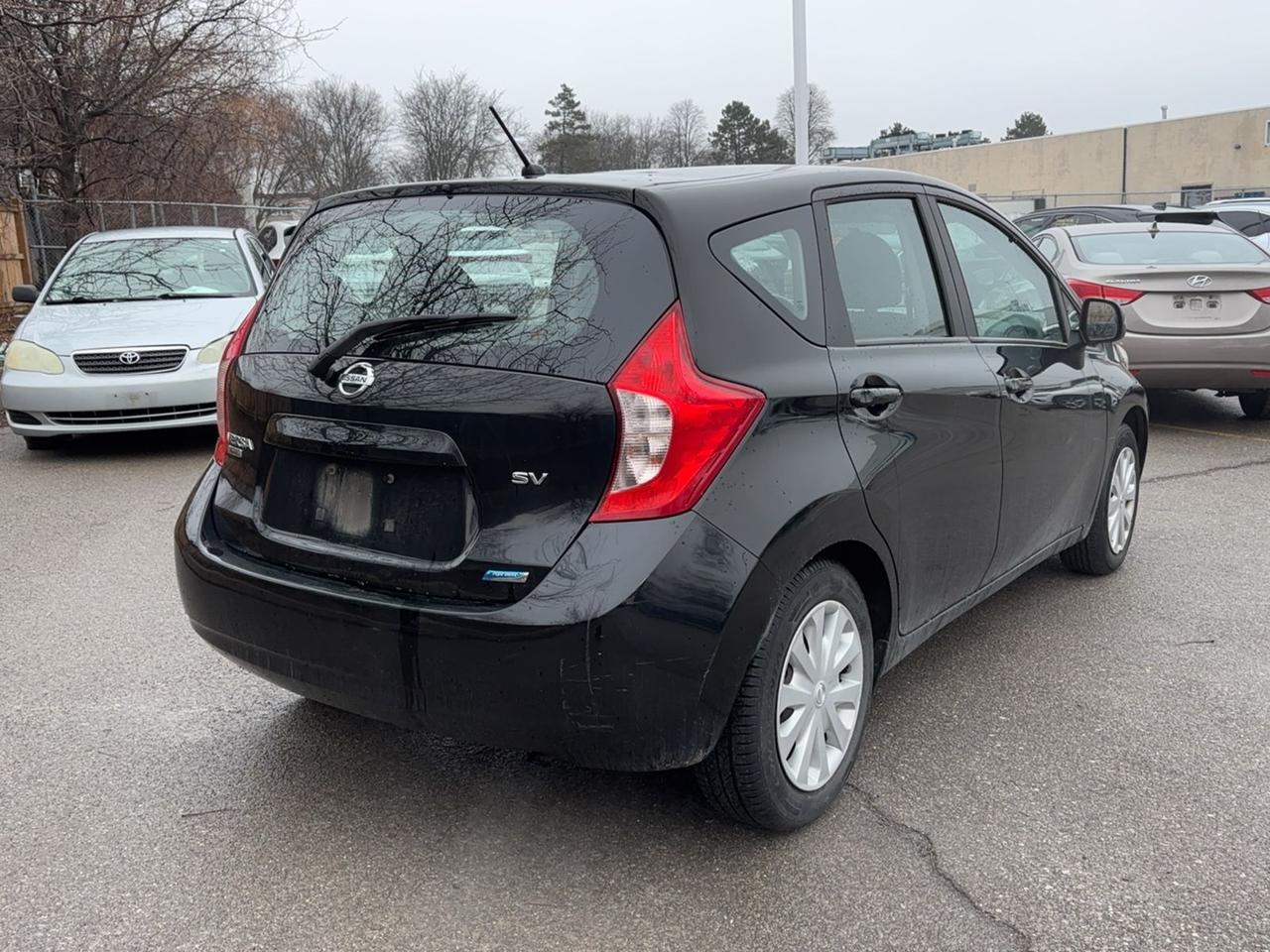 2014 Nissan Versa Note SV - Low KM's - *Super Clean* - Great Price Photo