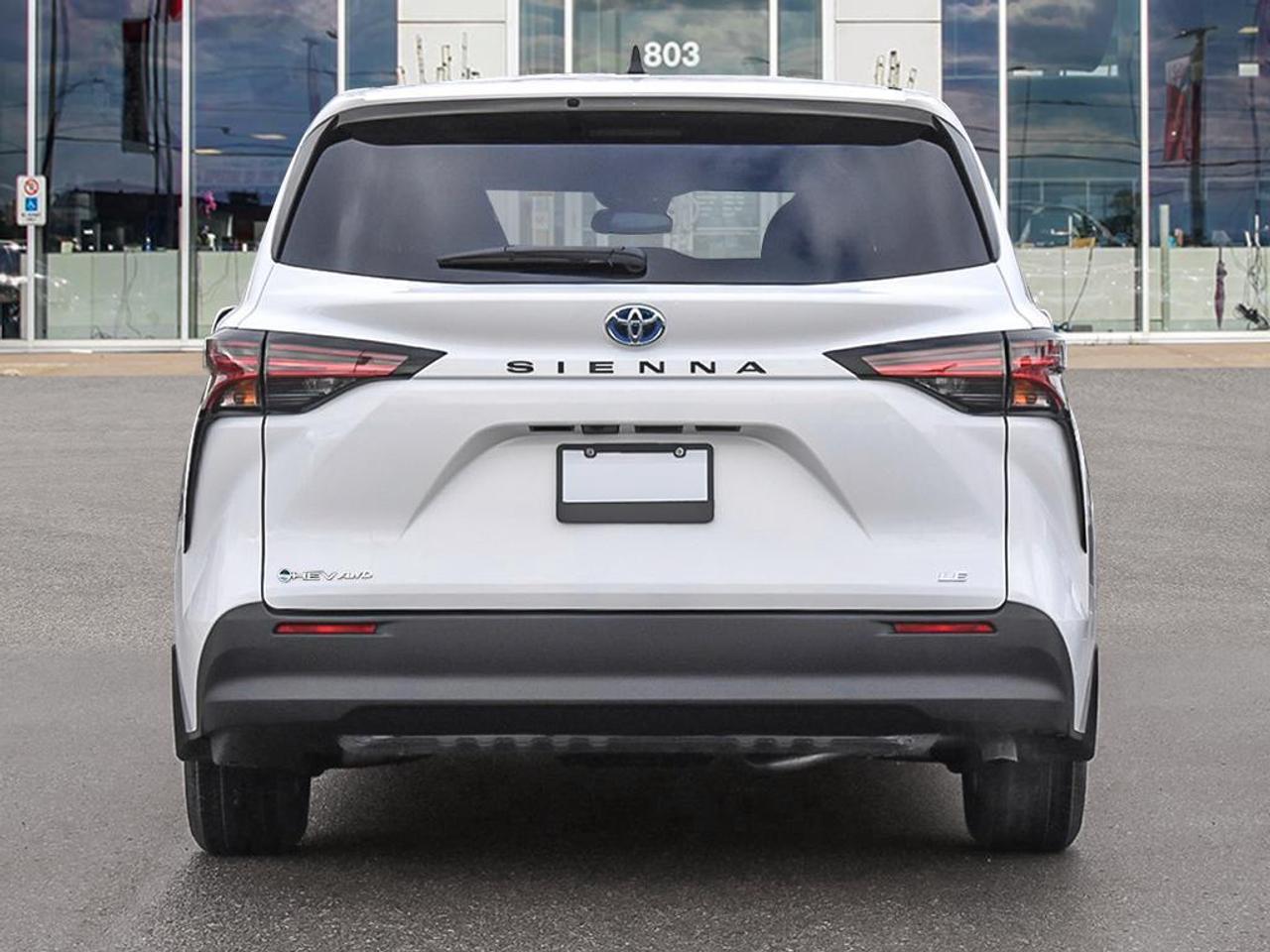 2026 Toyota Sienna XSE 7-Passenger 4dr All-Wheel Drive Passenger Van Photo4