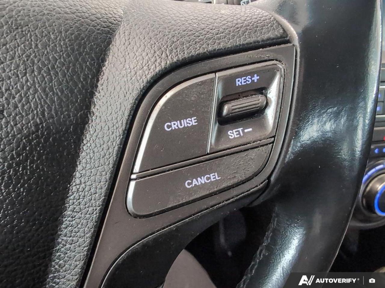 2017 Hyundai Santa Fe XL Limited w/6 Passenger (A6) 4dr All-Wheel Drive Photo