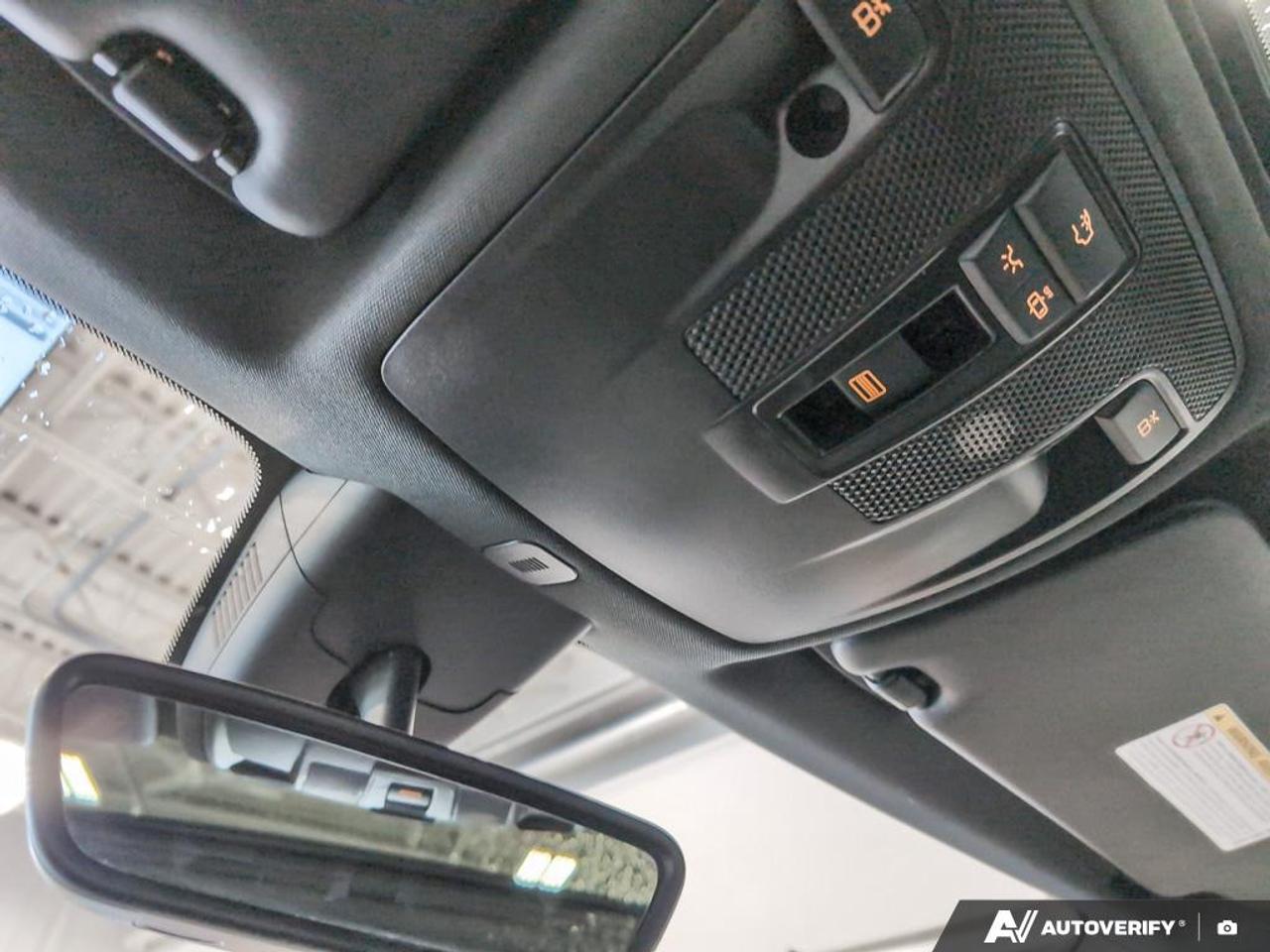 2019 Mercedes-Benz B-Class Sports Tourer B 250 4dr All-Wheel Drive 4MATIC Hatchback Photo