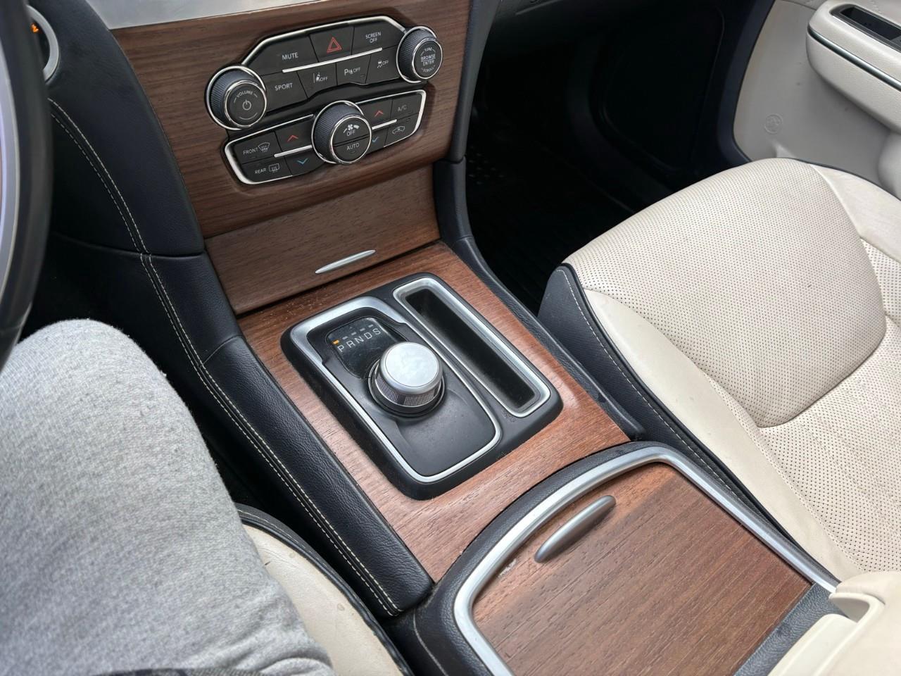 2017 Chrysler 300 C Platinum 4dr All-Wheel Drive Sedan Photo