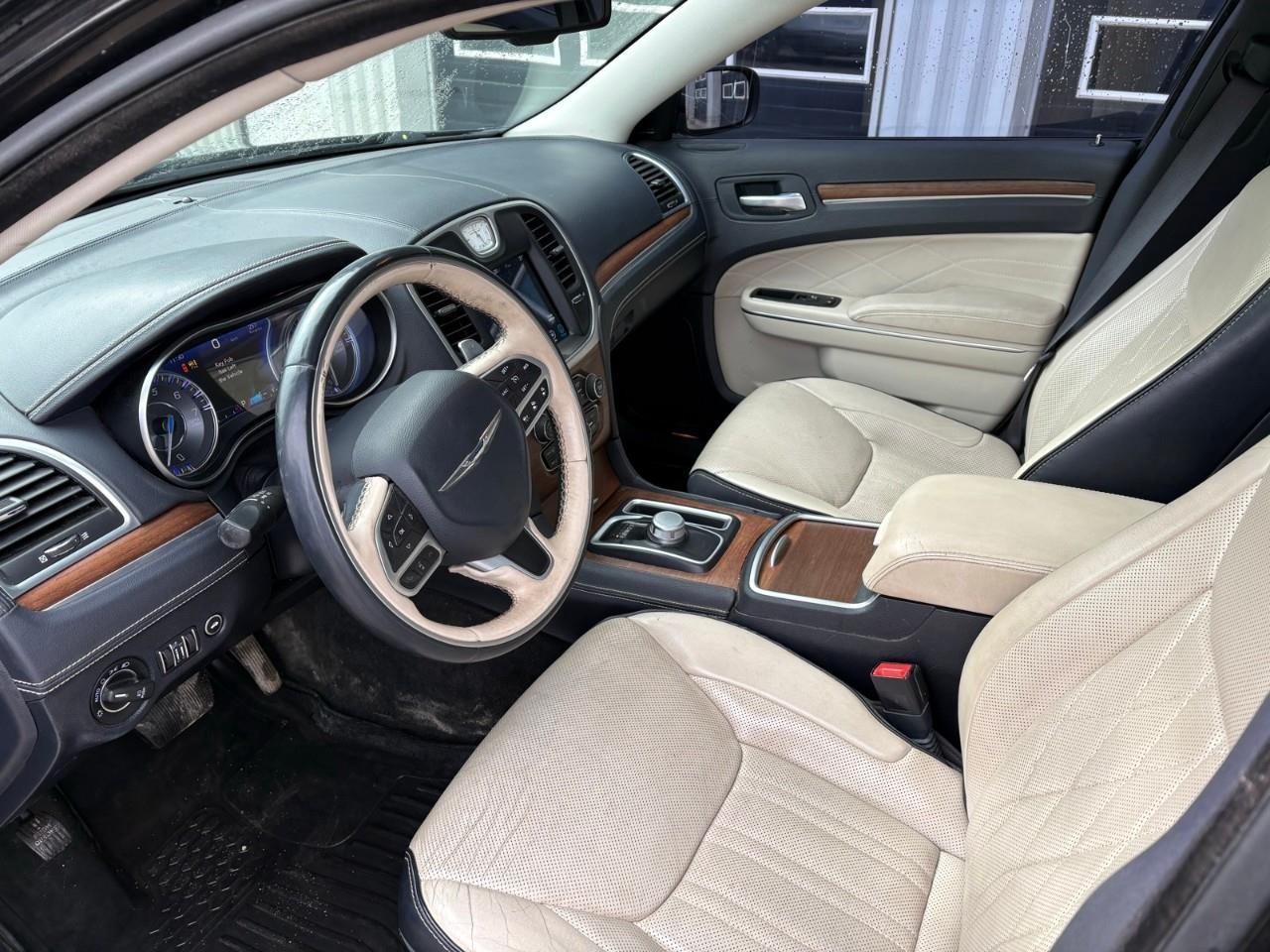 2017 Chrysler 300 C Platinum 4dr All-Wheel Drive Sedan Photo