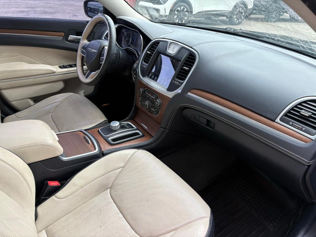 2017 Chrysler 300 C Platinum 4dr All-Wheel Drive Sedan Photo