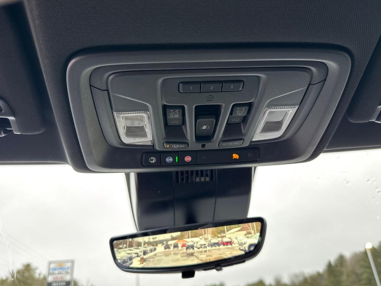 2026 GMC Sierra 3500HD 4WD Crew Cab Standard Box AT4 Photo