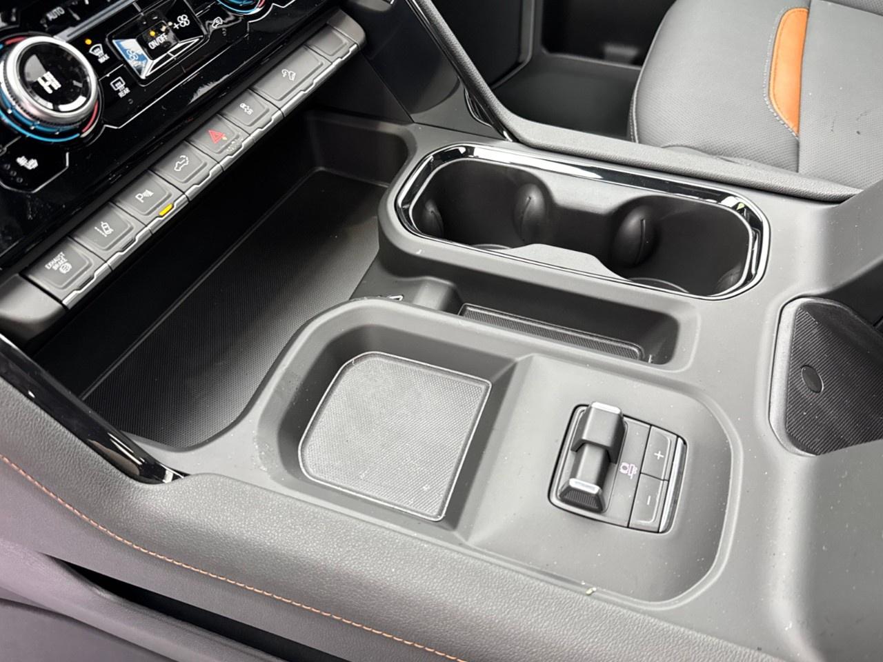 2026 GMC Sierra 3500HD 4WD Crew Cab Standard Box AT4 Photo