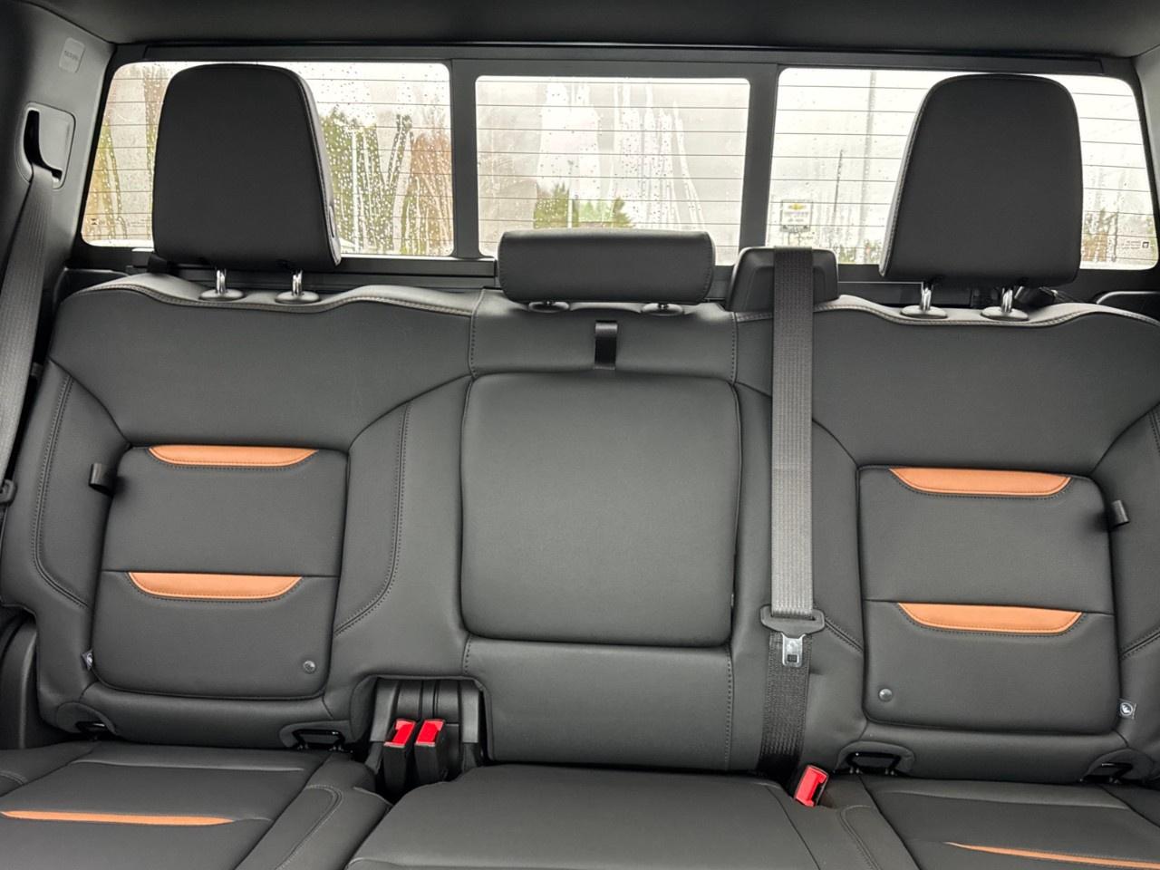 2026 GMC Sierra 3500HD 4WD Crew Cab Standard Box AT4 Photo