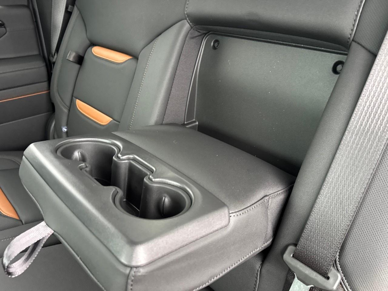 2026 GMC Sierra 3500HD 4WD Crew Cab Standard Box AT4 Photo