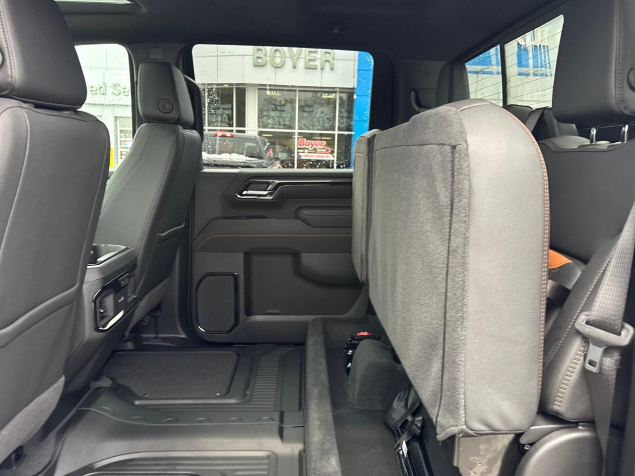 2026 GMC Sierra 3500HD 4WD Crew Cab Standard Box AT4 Photo