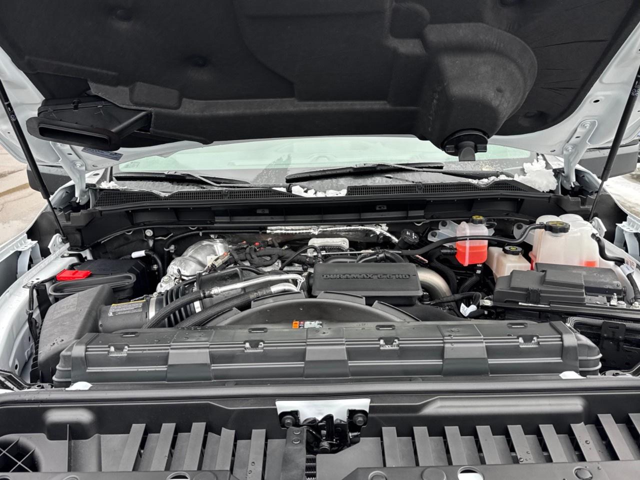 2026 GMC Sierra 3500HD 4WD Crew Cab Long Box Pro Photo