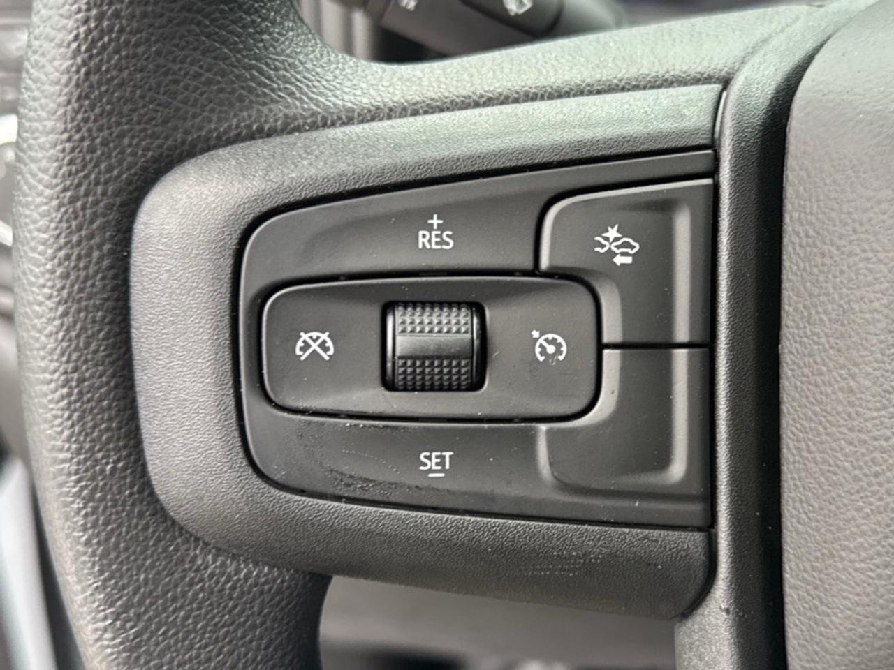 2026 GMC Sierra 3500HD 4WD Crew Cab Long Box Pro Photo