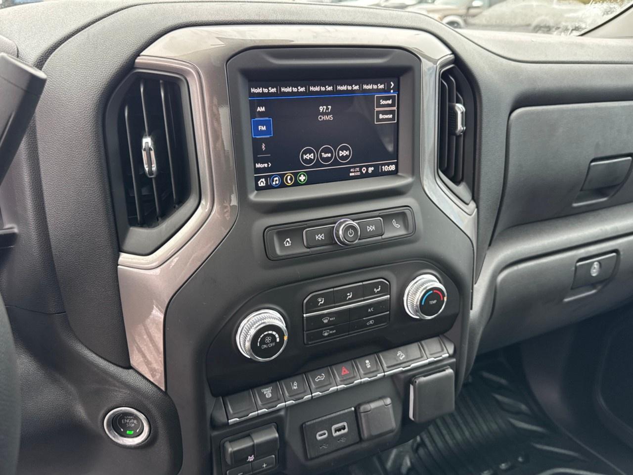 2026 GMC Sierra 3500HD 4WD Crew Cab Long Box Pro Photo