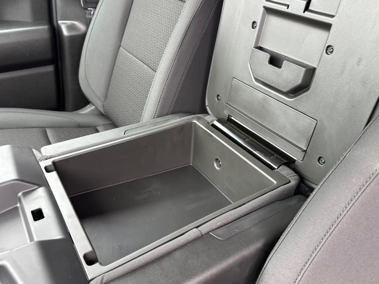 2026 GMC Sierra 3500HD 4WD Crew Cab Long Box Pro Photo