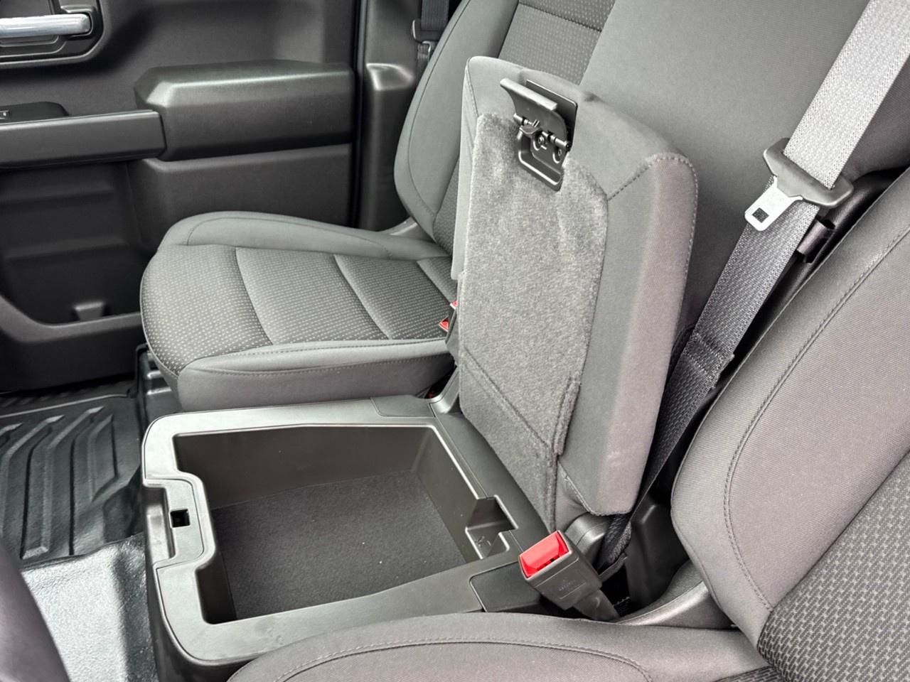 2026 GMC Sierra 3500HD 4WD Crew Cab Long Box Pro Photo