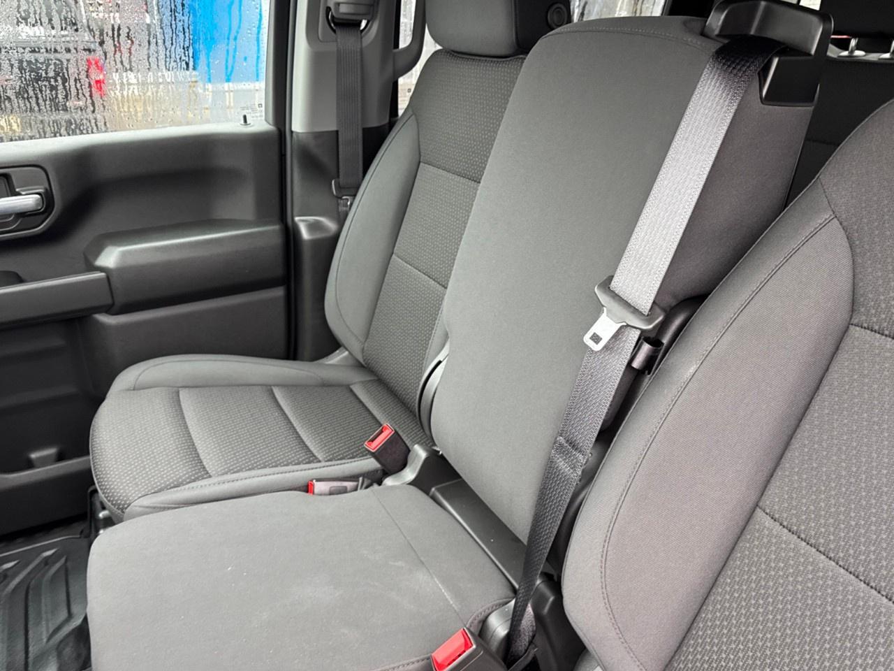 2026 GMC Sierra 3500HD 4WD Crew Cab Long Box Pro Photo