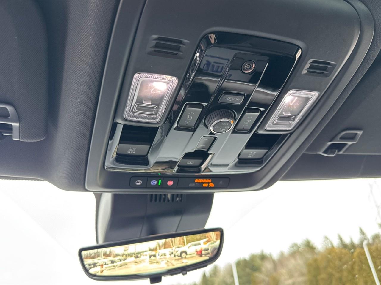 2026 Chevrolet Tahoe 4WD 4dr High Country Photo