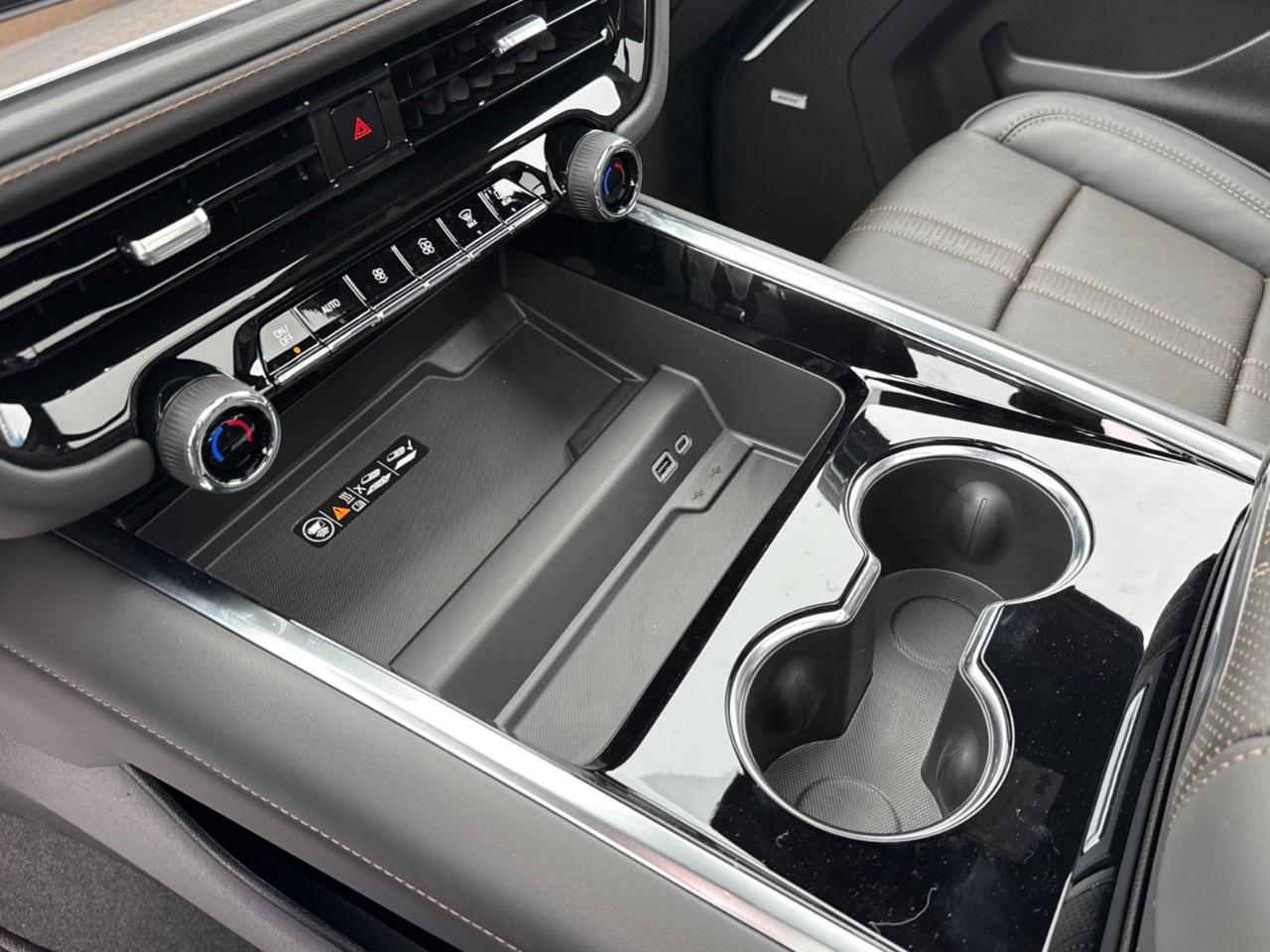 2026 Chevrolet Tahoe 4WD 4dr High Country Photo