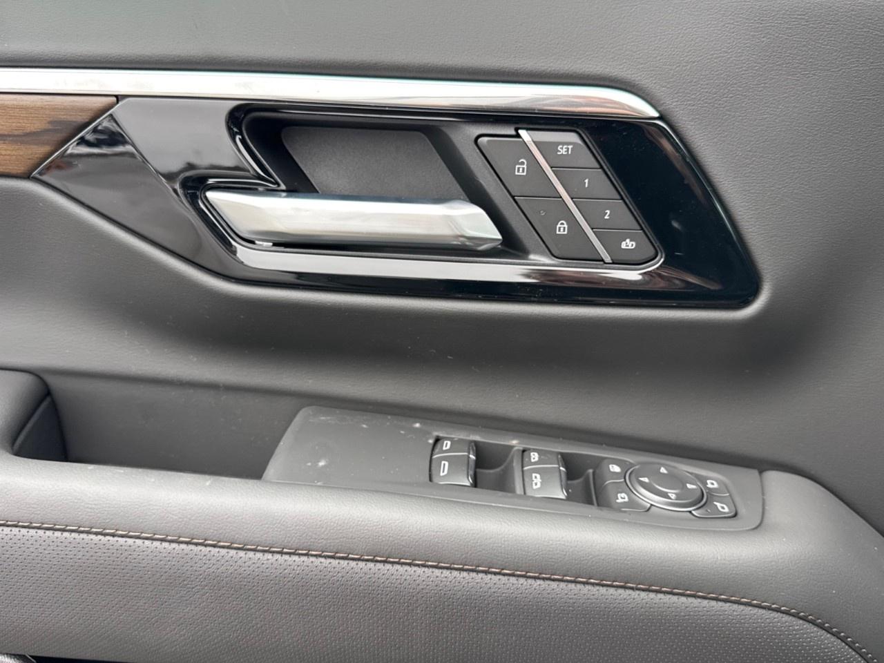 2026 Chevrolet Tahoe 4WD 4dr High Country Photo