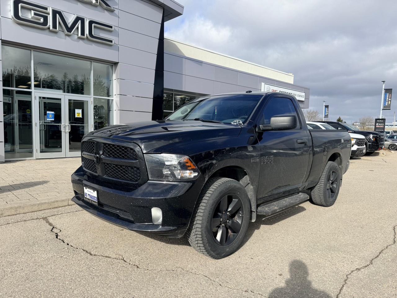 2016 RAM 1500 4WD Regular Cab 6.4 Ft Box Express Photo