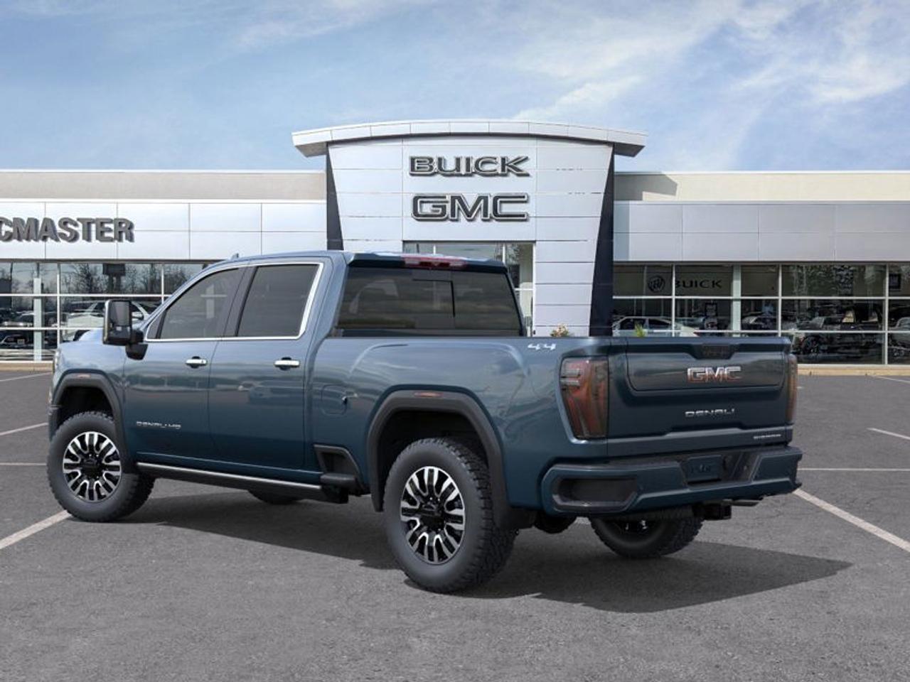 2026 GMC SIERRA 2500HD Crew Cab Standard Box 4-Wheel Drive Denali Ultimate Photo3