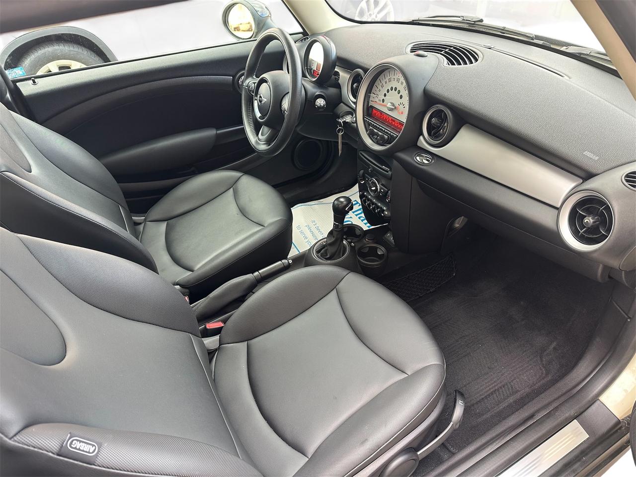 2013 MINI Cooper  Photo