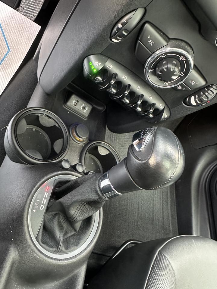 2013 MINI Cooper  Photo