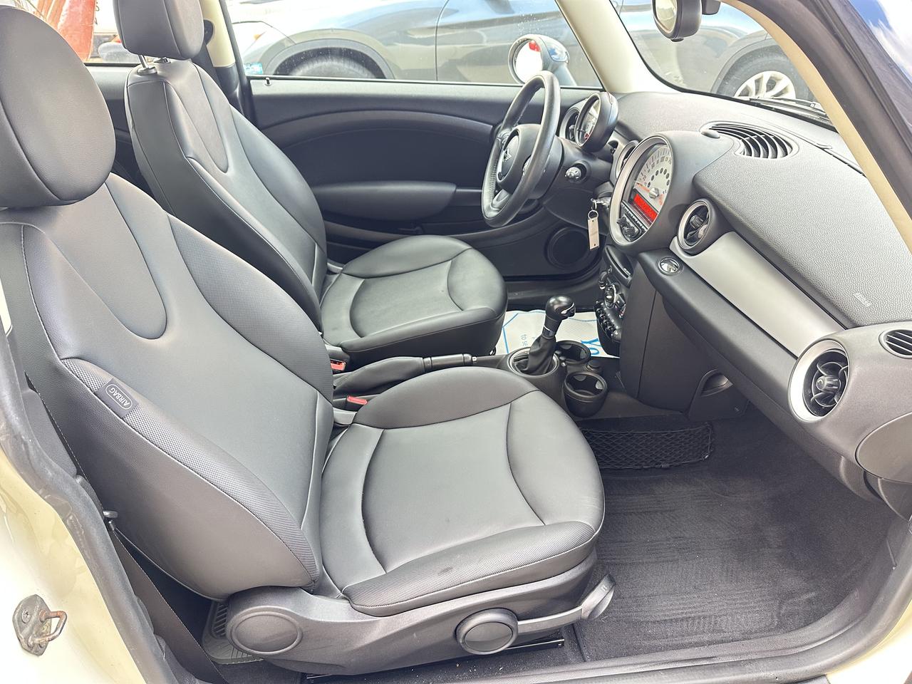 2013 MINI Cooper  Photo