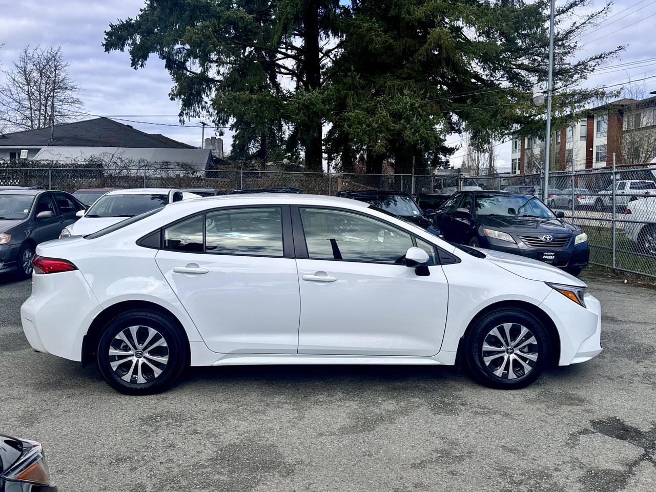 2024 Toyota Corolla HYBRID FINANCING AVAILABLE Photo4