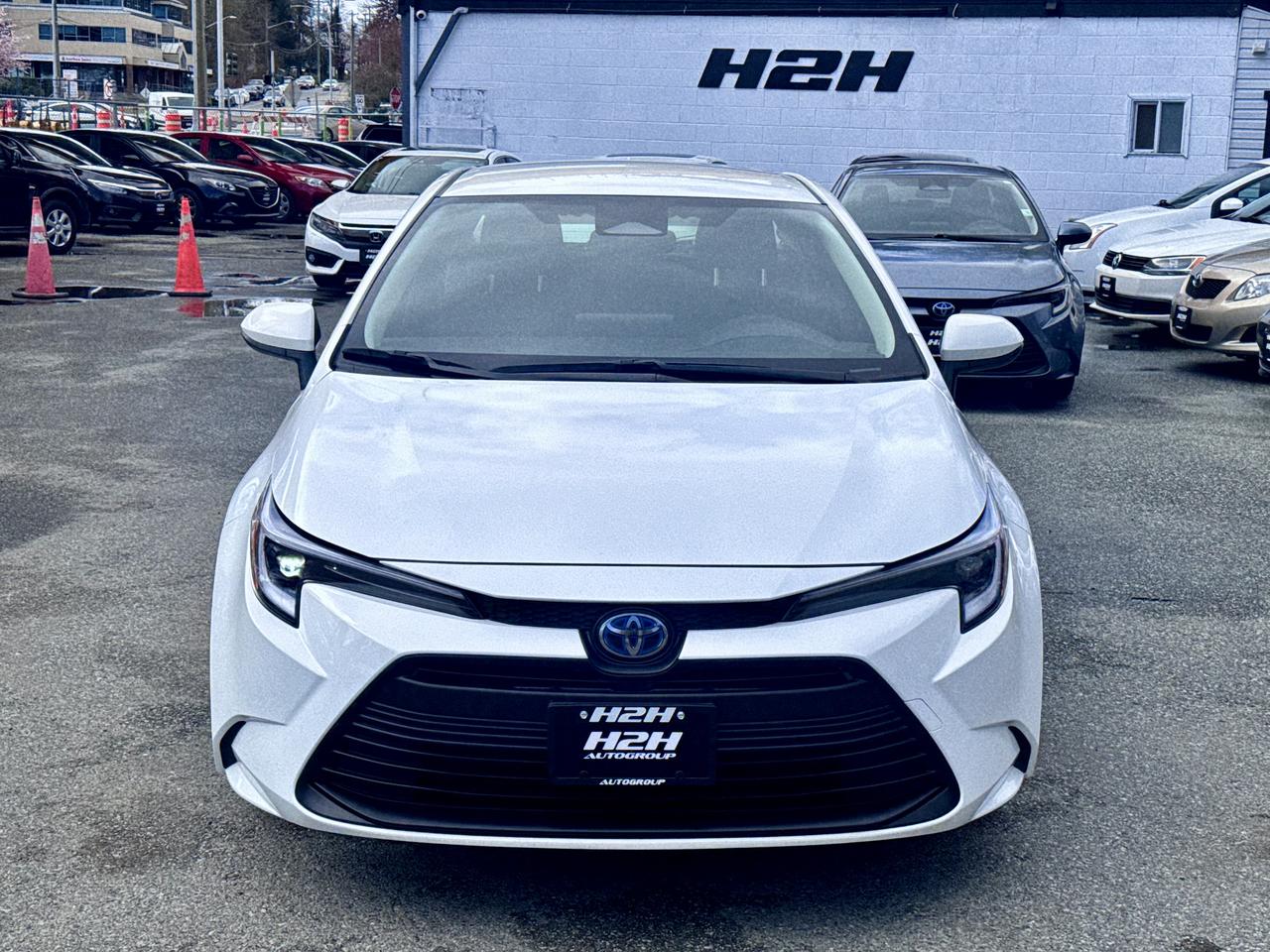 2024 Toyota Corolla HYBRID FINANCING AVAILABLE Photo2