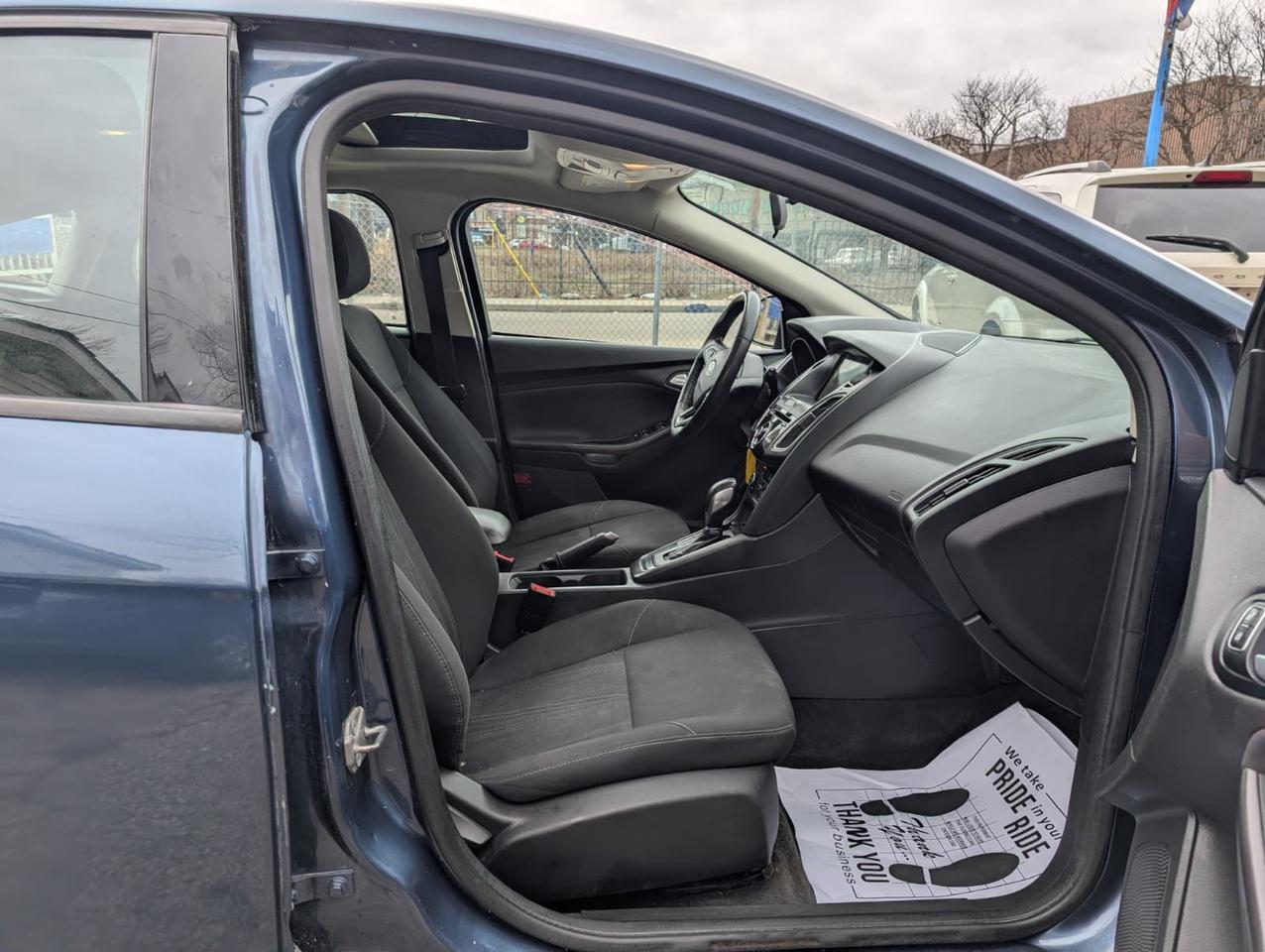 2018 Ford Focus SEL HATCH Photo