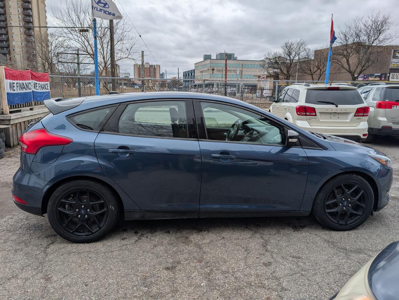 2018 Ford Focus SEL HATCH Photo