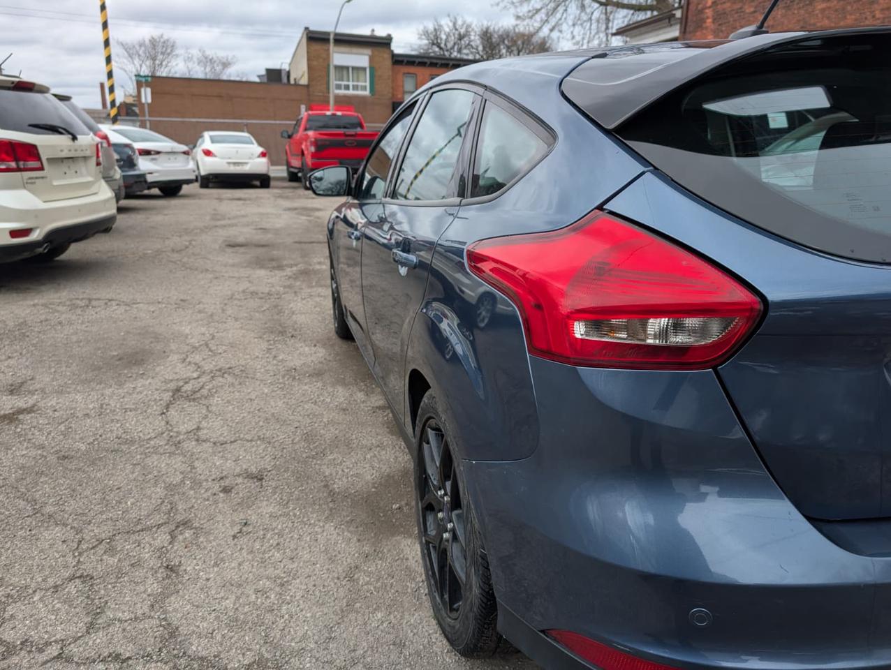 2018 Ford Focus SEL HATCH Photo