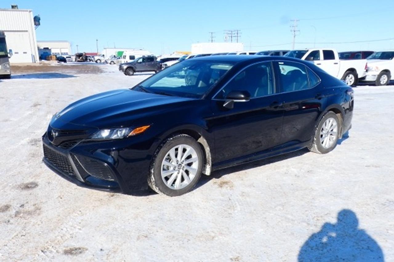 2024 Toyota Camry SE Auto w/Htd L.wrap, BUC - Photo #1